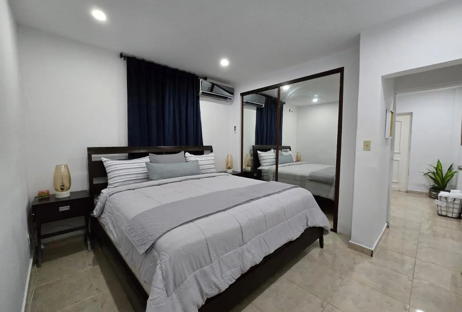 Reparto Metropolitano Apartments II Сан-Хуан 0*,